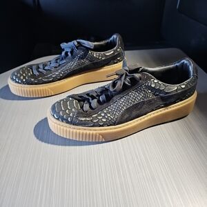 Puma Platform Shoes Women’s  11 Exotskin Low Suede Trainers Black/Gum Great Cond